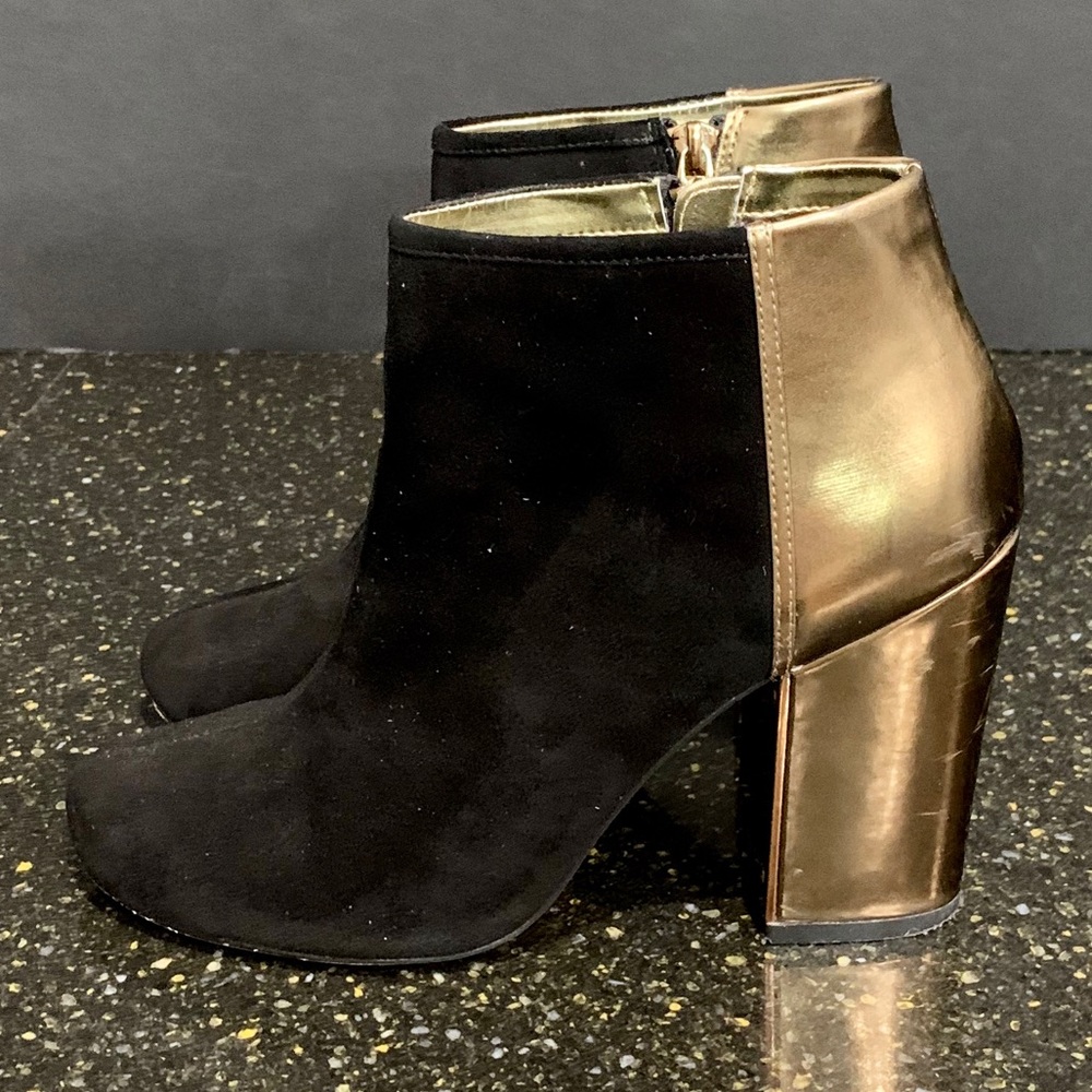 Ted Baker London Gold Foil Block Heeled Ankle Boot - Picture 1 of 13
